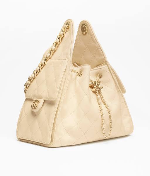 Chanel Caviar Quilted Classic Bag — Chanel 25