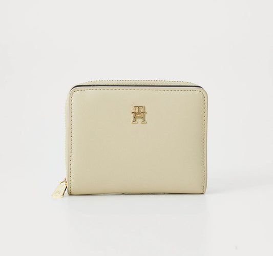 Tommy Hilfiger Compact Zip Wallet – Cream/Gold